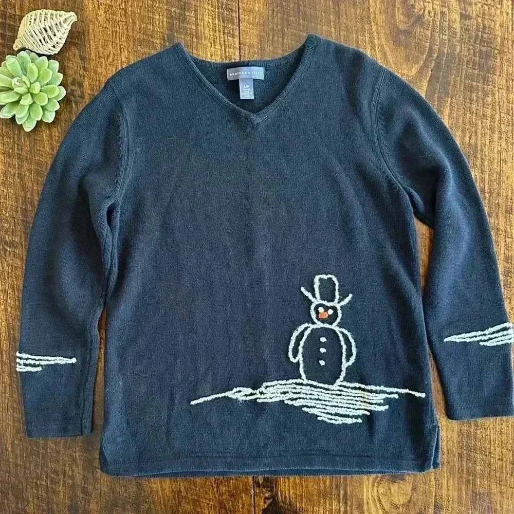 Northern Isles | Navy Blue V-neck Cotton Blend Sweater with Snowman Graphic